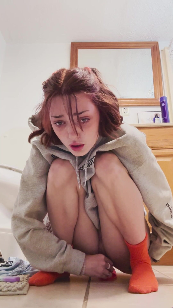 Shrooms Q: Záludná koupelna pomocí My Rose Sextoy a Cumming na mém...