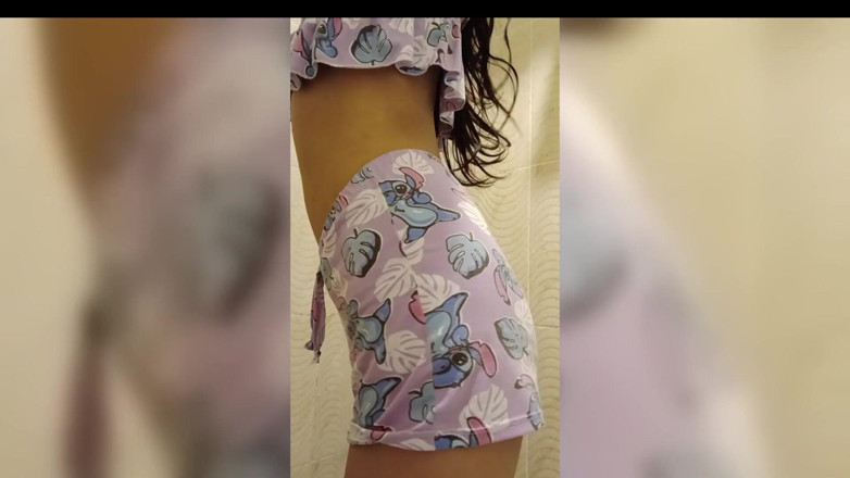 HomemadeTeenhot18: Teen dịu dàng18+ trong chiếc váy ngắn với bộ ngực...