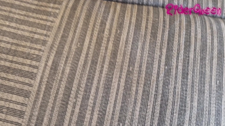 Riderqueen: Frotando coño desnudo 02 - gran polla roja acceident