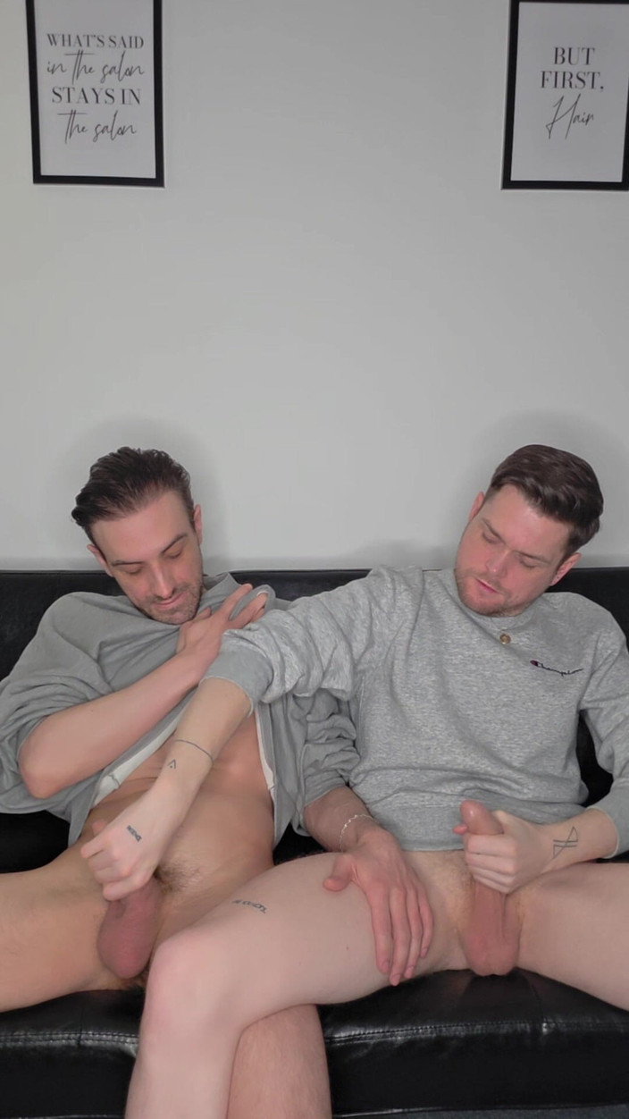 Twotwinkhusbands: Hung Uncut Brotosh Lads Side by Side Masturbation