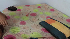 Jamesxd1010: Mooie brunette masturbeerde in haar kamer en haar stiefbroer kwam...