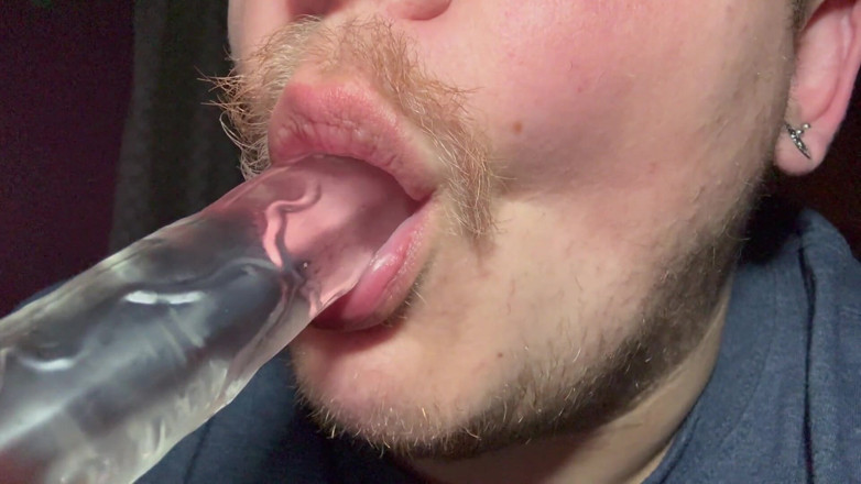 SoftBakedAfterDark: Menghisap Dildo Saya