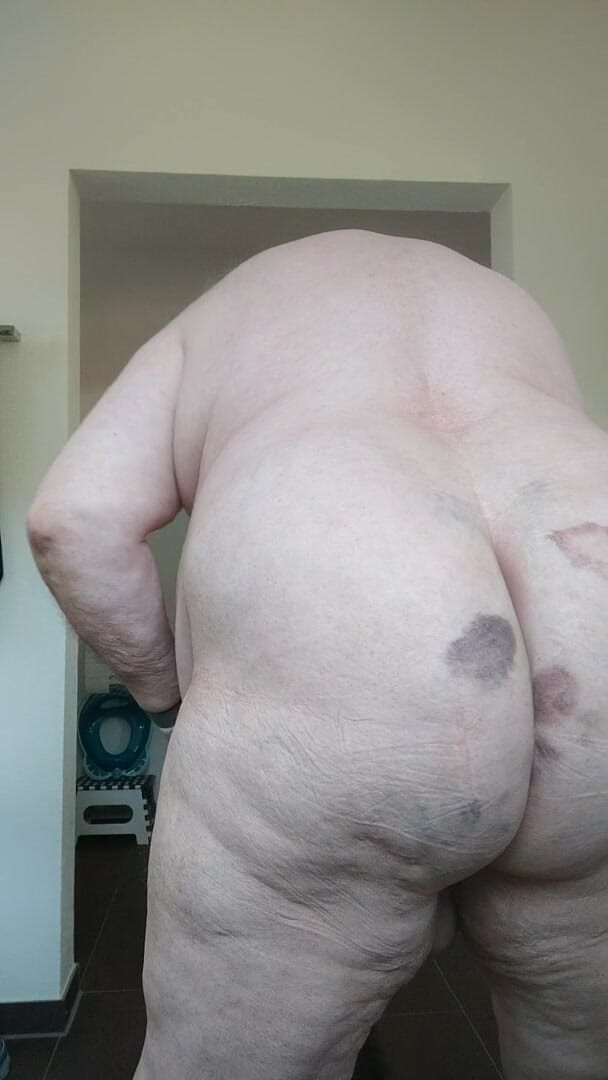 Karlchengeil: ¡No pudimos resistir el cinturón!