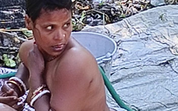 Xxxirc: Video bugil tante seksi india lagi mandi sambil bugil