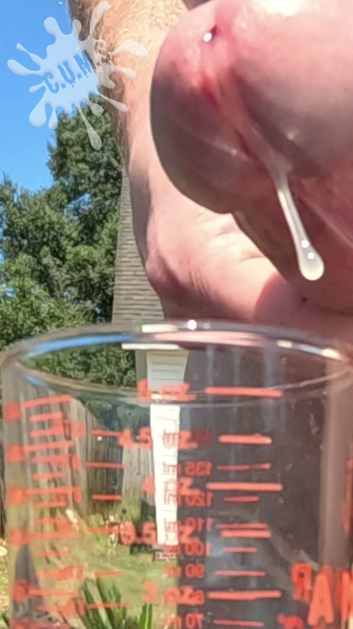 Cum Juggler: C.u.m.s - Close up and Motion Slowed - Solo Cumshot