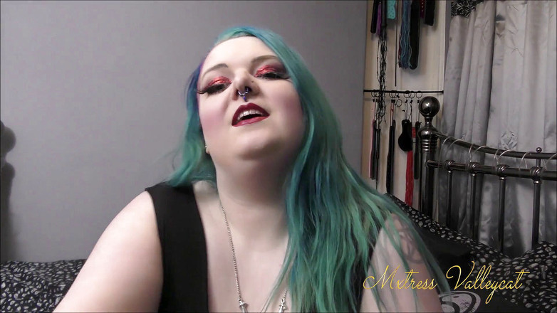 Mxtress Valleycat: Des ongles brillants de galaxie s'exhibent