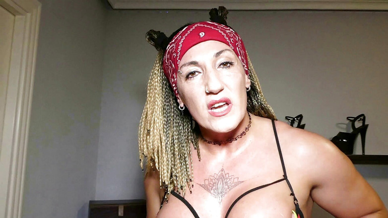 Danaxmuscles: Eres mi madre esclava hijo de puta 1