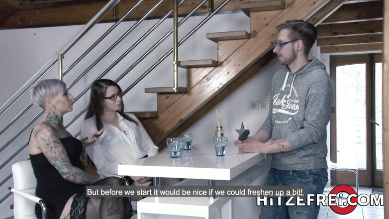 Hitzefrei: Lesbiche tedesche Cat Coxx e Marie Skyler divertimento con un...