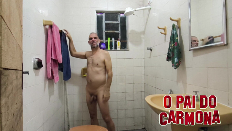 Carmona's father: A fare quel bagno, chi viene?
