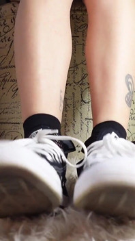 Converse & Fishnets