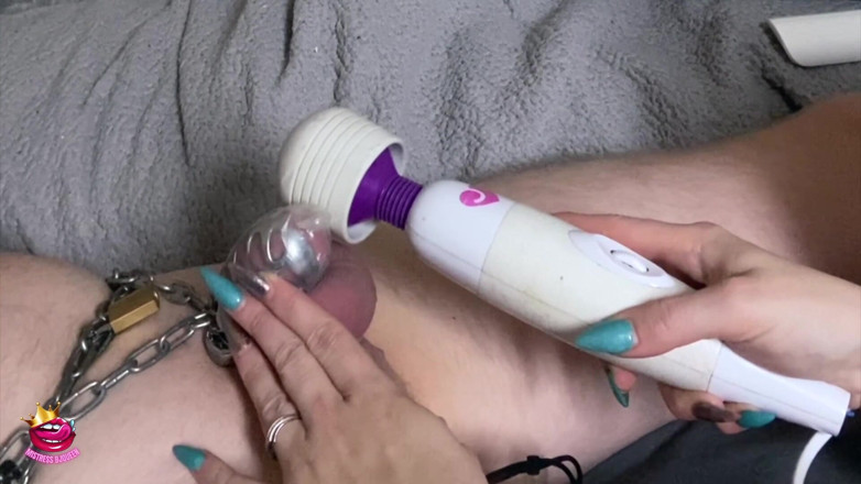 Mistress_BJQueen: Bekaret kafesi prezervatife boşalmak için sağıldı