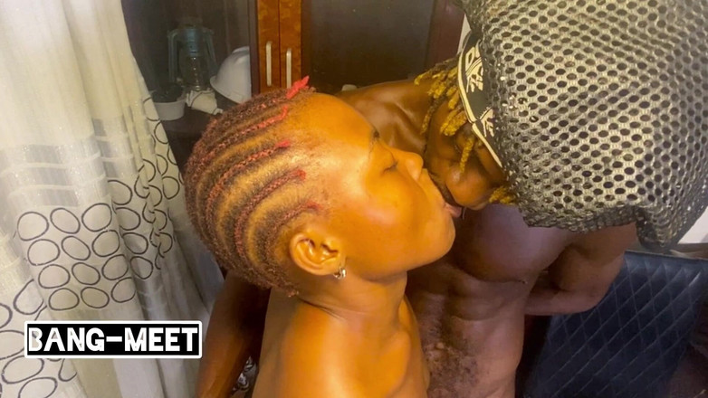 Bang-meet: Czarny amerykański facet pieprzy mnie tak dobrze