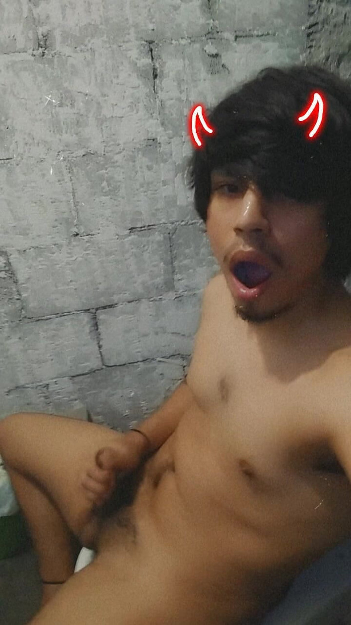 AlexAlejandro13: Hete duivel in het toilet