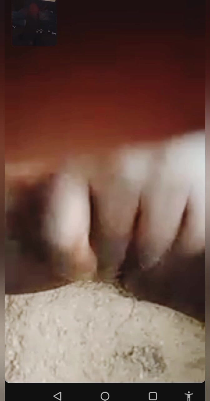 Me and my new slut: Hadzabe部落熟女和男友自慰，hadzabe大战技术，非常有趣