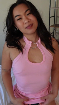 Sexig asiatisk styvsyssla Kimmy Kimm påkommen med att klä sig slampig