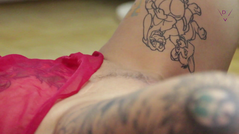 Dirty Tina: Mature Lesbians know what thy want
