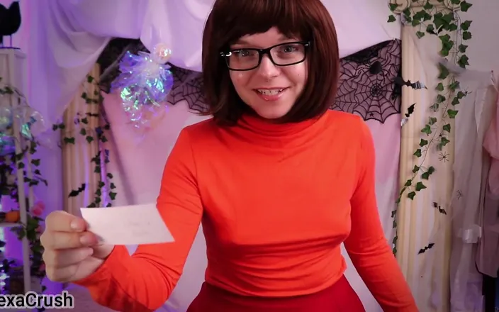 AlexaCrush: Velma e la lussuria oliata con alexacrush