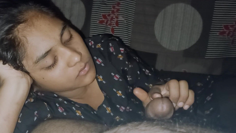 Couplemastiii: Indický muslimský péro kouří domácí služku
