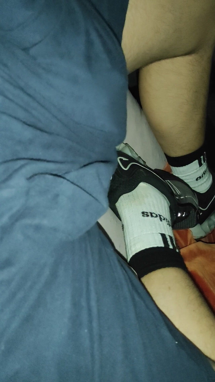 SmokedAlloy2: Dirtyjunkbro spielen, schmutzig, stinkende Socken, pissen und trinken