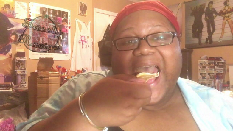 Sweety Racine: SSBBW Eats a Snack