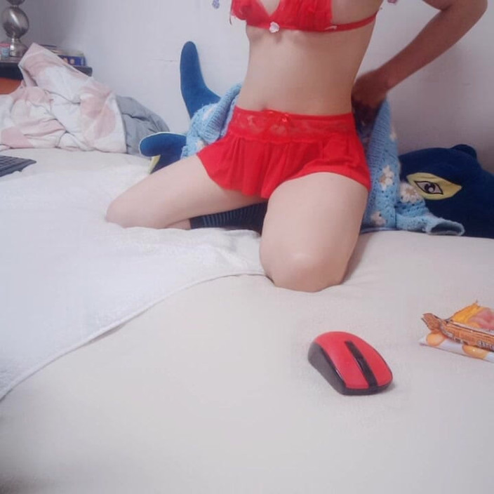 sweethanajapanese: 그녀의 옷을 천천히 따먹은 후 작은 엉덩이 구멍 작은 보지가 나타나다