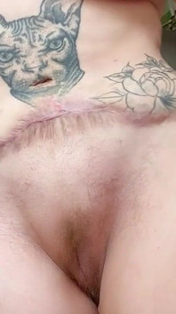 Mencukur memek