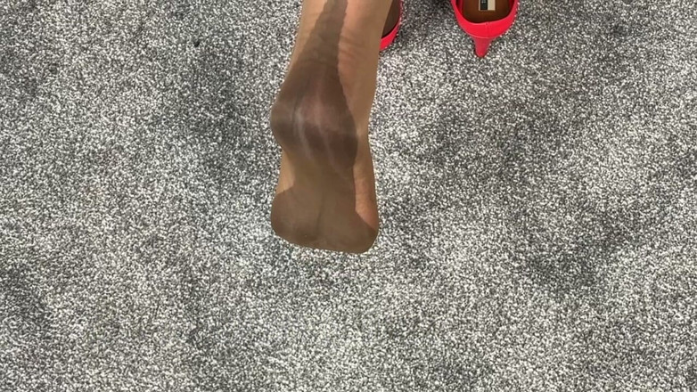 Aunty Sandra vintage girdle queen: Sandra teyze çok seksi uzun çizgili kuşağına katlanıyor. Vgq68