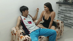 ValentinaHot10: 我热辣的继妹叫我操她的美味小穴 - 西班牙语色情 -
