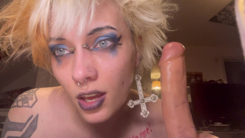 Glitterqueen1999: Du lügst über deine schwanzgröße! Tinder date schneidet deinen schwanz mit...