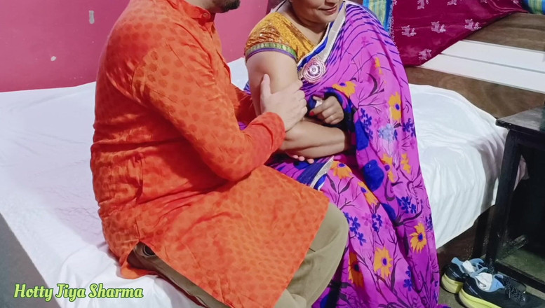 Hotty Jiya Sharmaa: Ibu mertua desi India yang bertetek besar dikongkek Damad Di...