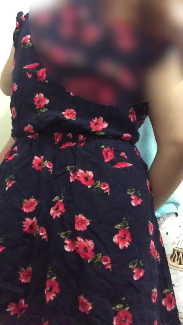 Mexicasero: Seduco un fattorino lasciandolo usare il mio bagno