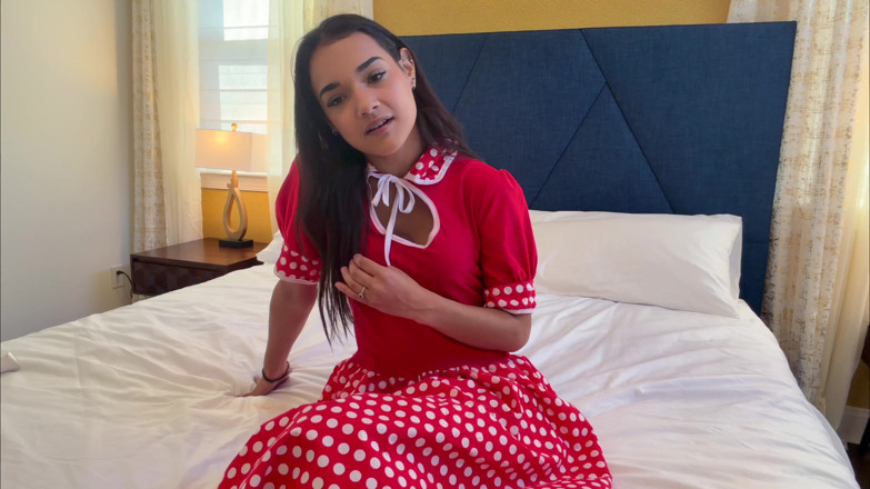 Kink in Time: Zara's Sultry '50s Jerk off Instruction POV Temptation Awaits!
