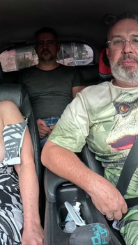 Alex Ferraz a emmené sa belle-mère faire un tour, a pris la bite des deux et a fini en DP - Mya MILF