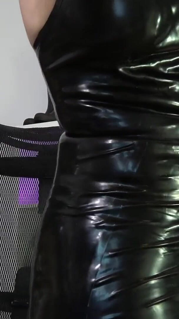 Annika Rose: JOI Challenge in Class While Wearing a Latex Dress?