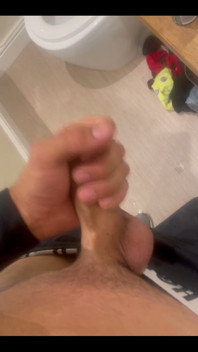 Anyone Wanna Cum Get Me Hard
