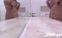 Priya Emma: Schöne arabische mollige ehefrau mit dicken titten nimmt ein bad