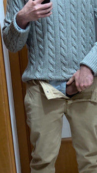 거울 앞에서 자위하는 행위