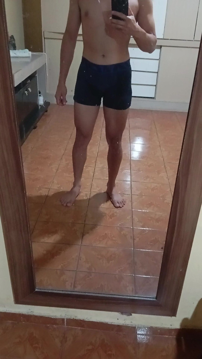 Ray Oliver: Latino en ropa interior