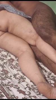 Gorąca indyjska milf słodka zakrzywiona ciocia seks