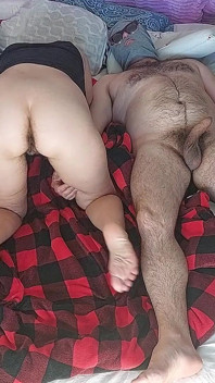 Crazy Sex in the Bedroom Amateur Couple. Hot Amateur Couple Erotic Massage.