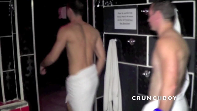Crunch Boy: Francouzské twink použité starším kusem v sauně