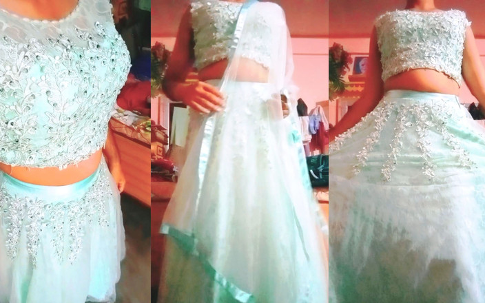 Gaurisissy: Indian Gay Crossdresser Gaurisissy se simte excitat în Blue Lehanga