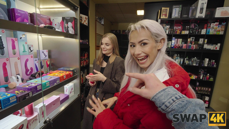 Swap4k: He Got Swap Wives and Hardcore but Lost His Balls