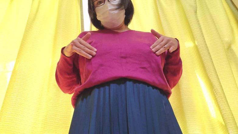 aika: 立ちオナニーで快感を感じる人妻