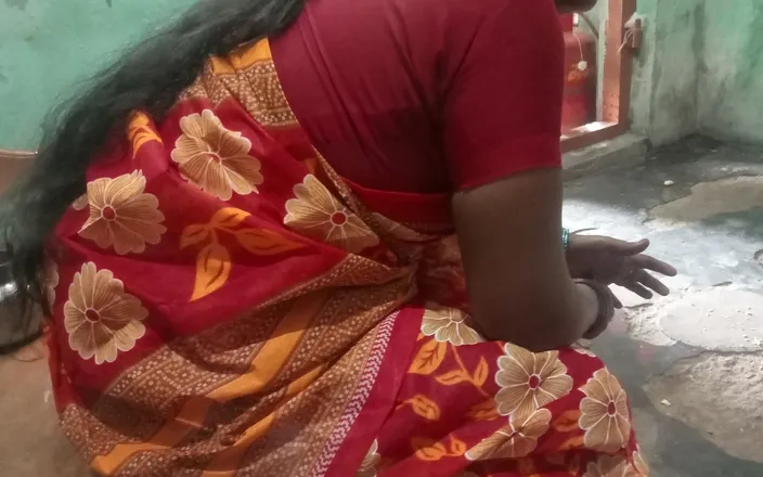 Priyanka314: Desi Kerala Aunty Gives Blowjob to Stepuncle