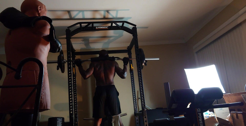 Hallelujah Johnson: Odpor trénink cvičení dnes sacharidy jsou obecně kategorizovány do jedné...