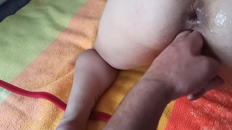 Irochka3008: Kvůli fistingu mi jeho ruka natahovala vagínu, až jsem musela...