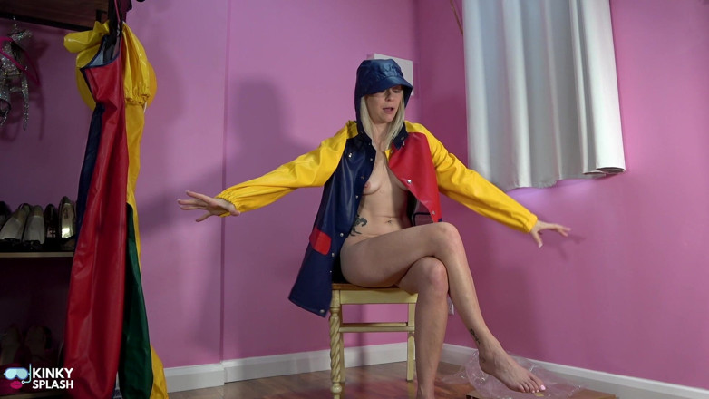 UKCuteGirl Lucy Lauren: Farmerrain Pvc Rainwear Jacket Unboxing &amp; Fetish Penuh Berpakaian