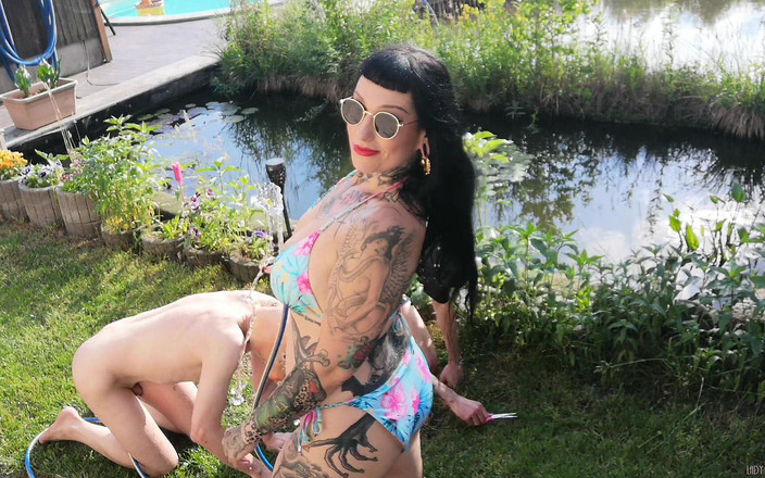 Domina Lady Vampira - SM Studio Femdom Empire: Il lato della vita dominazione femminile 2