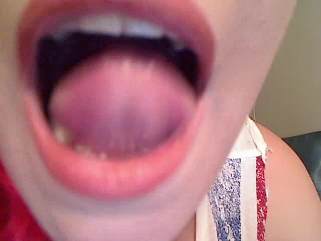 Scarlet Vixen: Mondfetisj pov-reflectie met spiegel